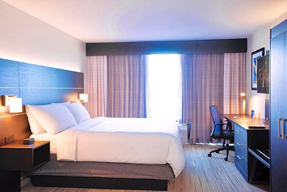 Holiday Inn Express Hotel & Suites Chester By IHG