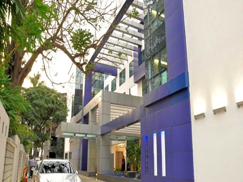 Adarsh Hamilton Hotel