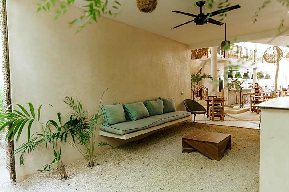 Koos Tulum Hotel