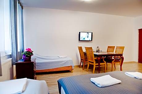Triple Room with Private Bathroom