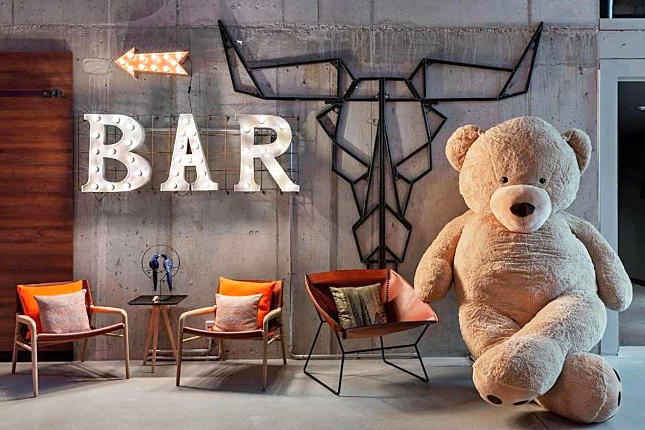 Moxy by Marriott Frankfurt City Center