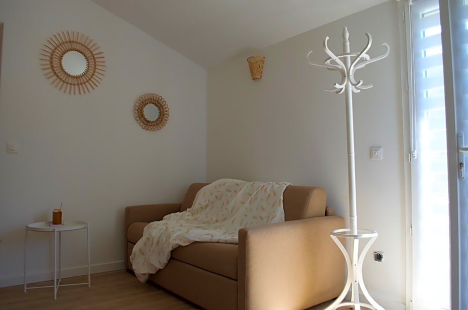 Chambre D'Hôtes De Charme Merbleuesoleil – Six-Fours-les-Plages, WY