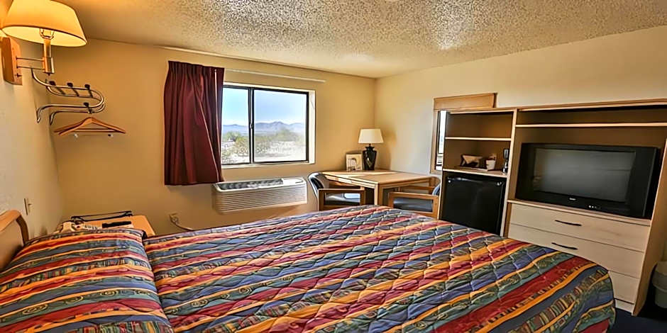 Super 8 by Wyndham Lake Havasu City