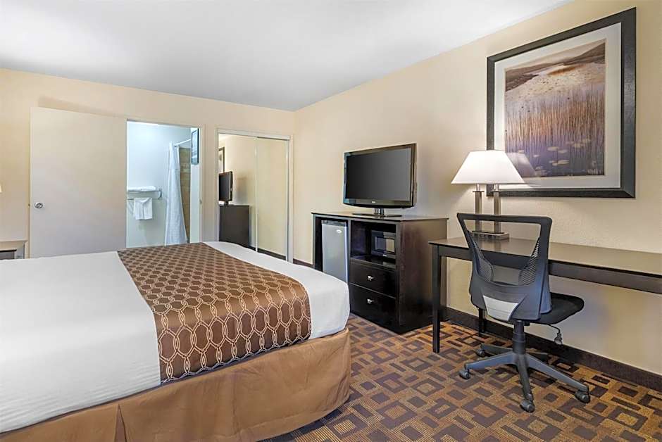 Best Western Plus Inn Of Hayward