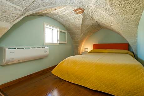 Studio with Terrace - Split Level
