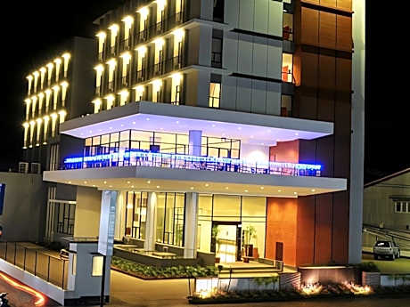 Aston Ketapang City Hotel