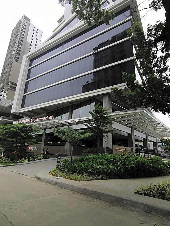 Baseline Premier - Studio with mountain view