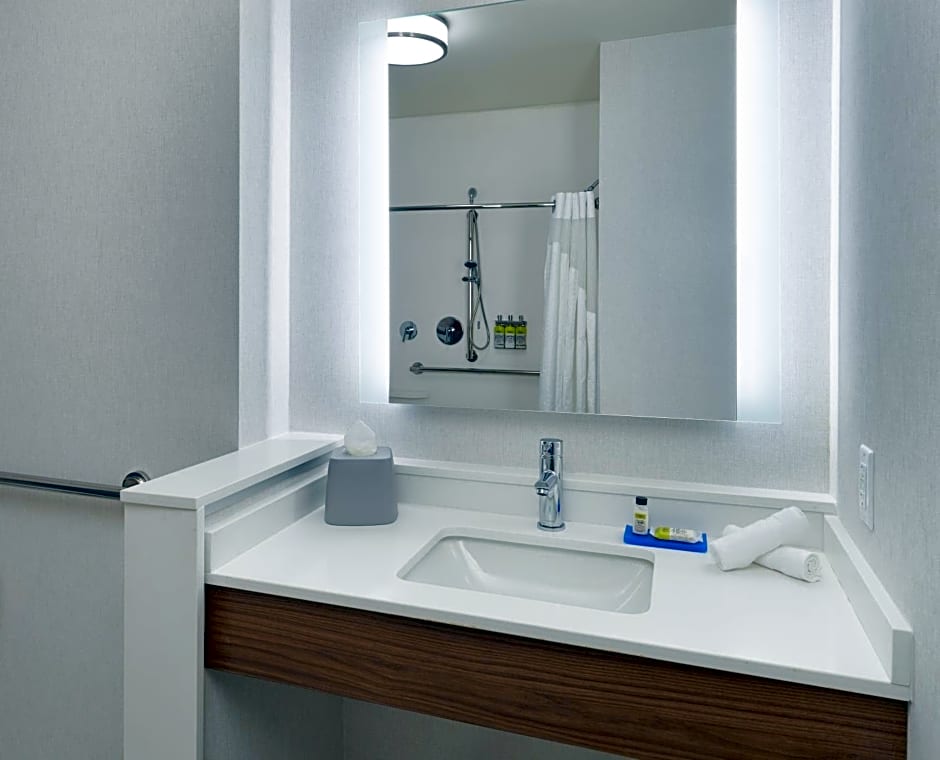 Holiday Inn Express Doral Miami by IHG