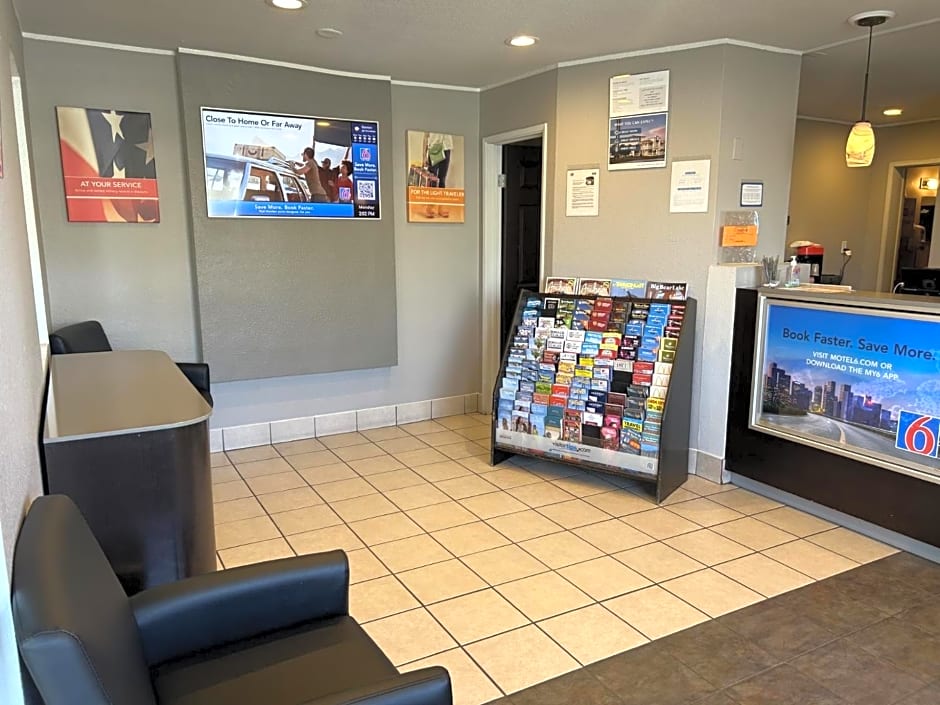 Motel 6-Stanton, CA