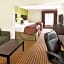 La Quinta Inn & Suites by Wyndham Grove City