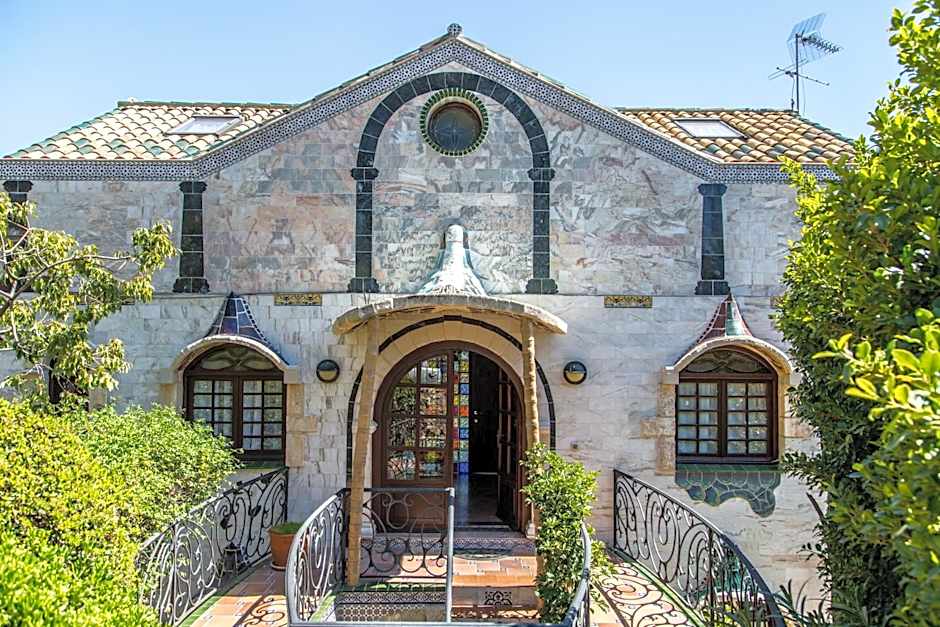 Apartamentos Gaudi Style