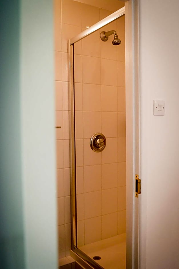 Lemon Tree Rooms - Newly Refurbished Coastal Stay