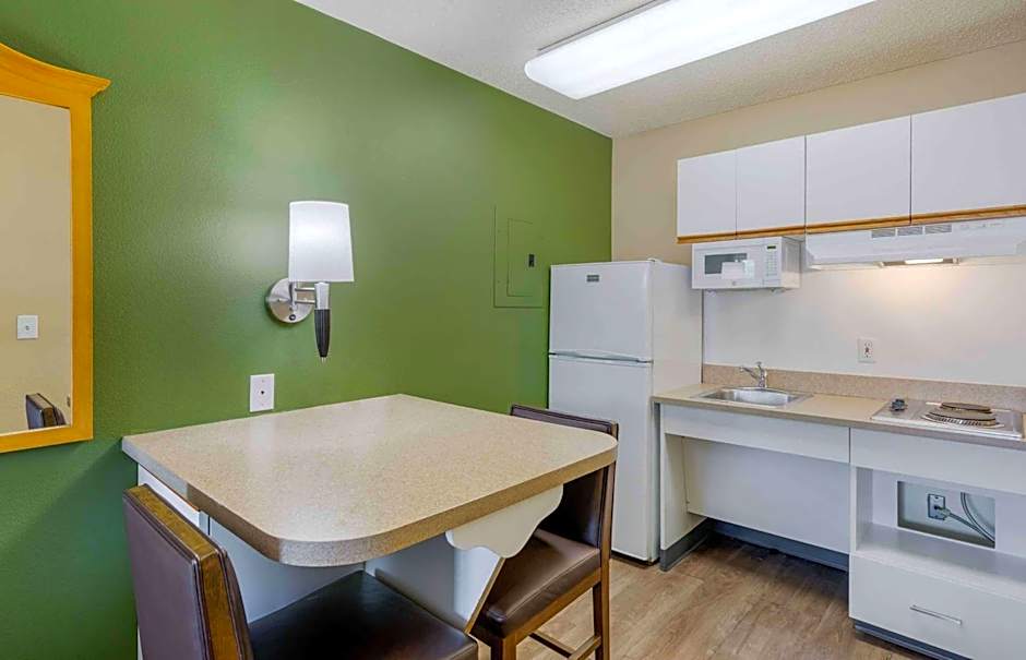 Extended Stay America Suites - Los Angeles - LAX Airport - El Segundo