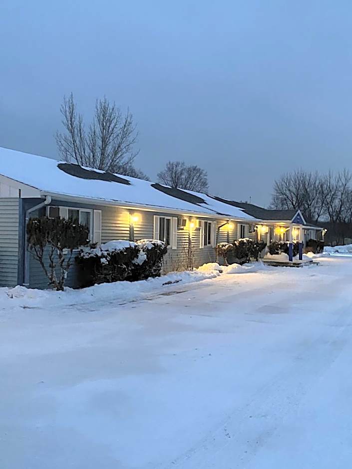 Burr Oak Motel