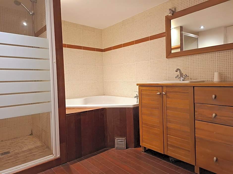 AUBERGE de SAINTE CROIX