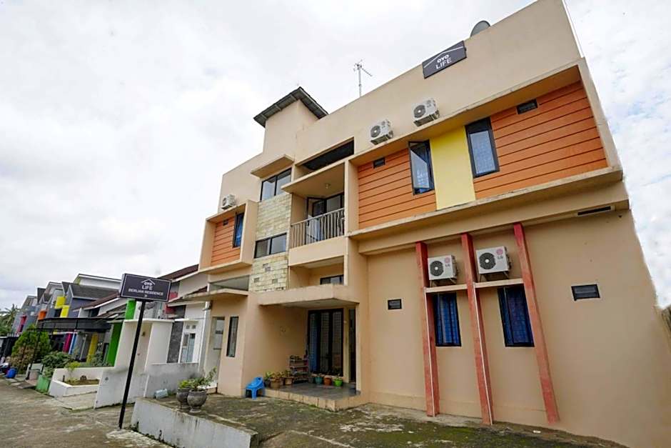 OYO Life 2874 Berlian Residence