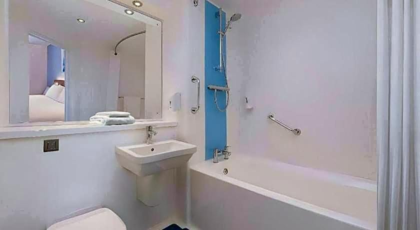 Travelodge Birmingham Fort Dunlop