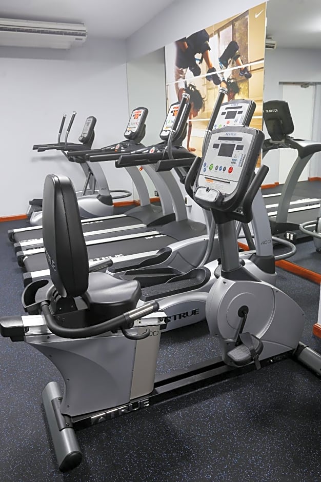 Radisson Hotel Plaza del Bosque