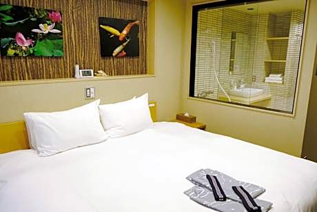Jacuzzi Suite