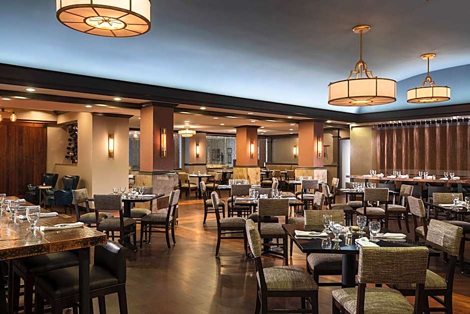 Renaissance Des Moines Savery Hotel