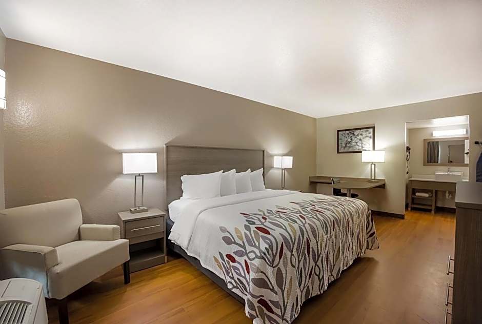 Red Roof Inn & Suites Thomasville