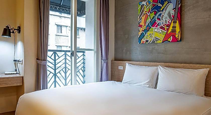 CHECK inn Express Taichung Yizhong