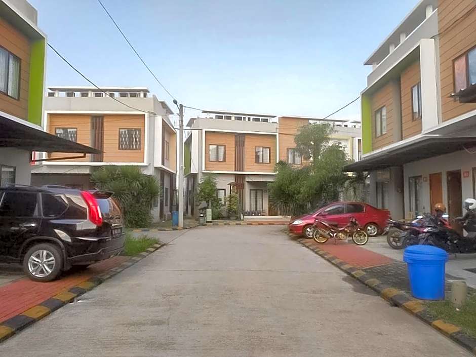 Colombus Residence Karawang Mitra RedDoorz