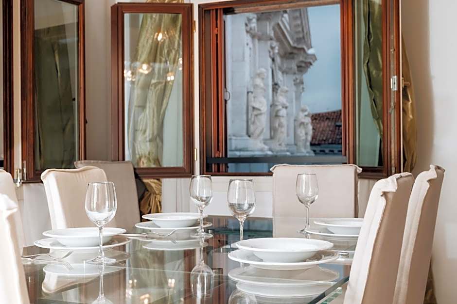 San Teodoro Palace - Luxury Apartments