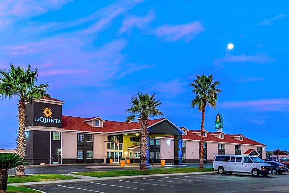 La Quinta Inn & Suites by Wyndham San Antonio Brooks City Base