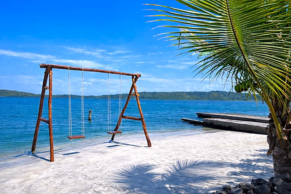 Akwaba Lodge Island Boutique Hotel
