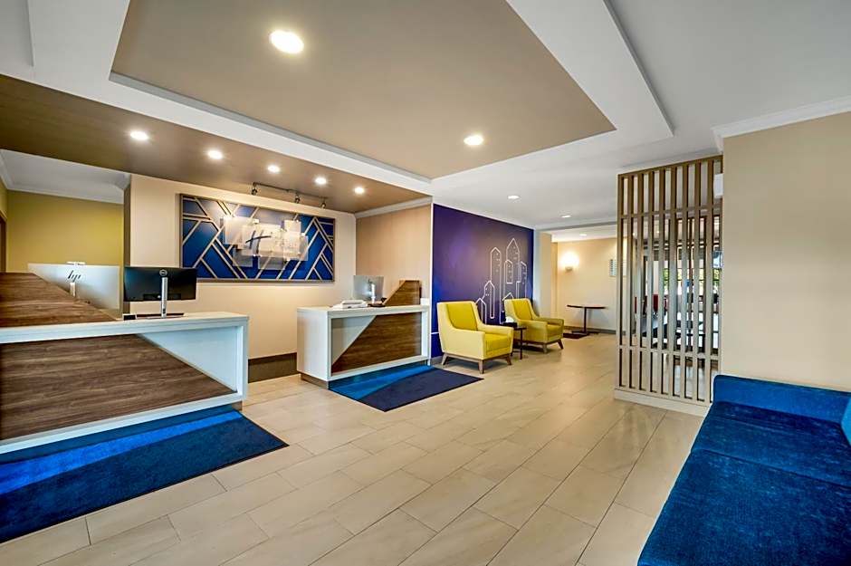 Holiday Inn Express & Suites Buffalo Airport By IHG