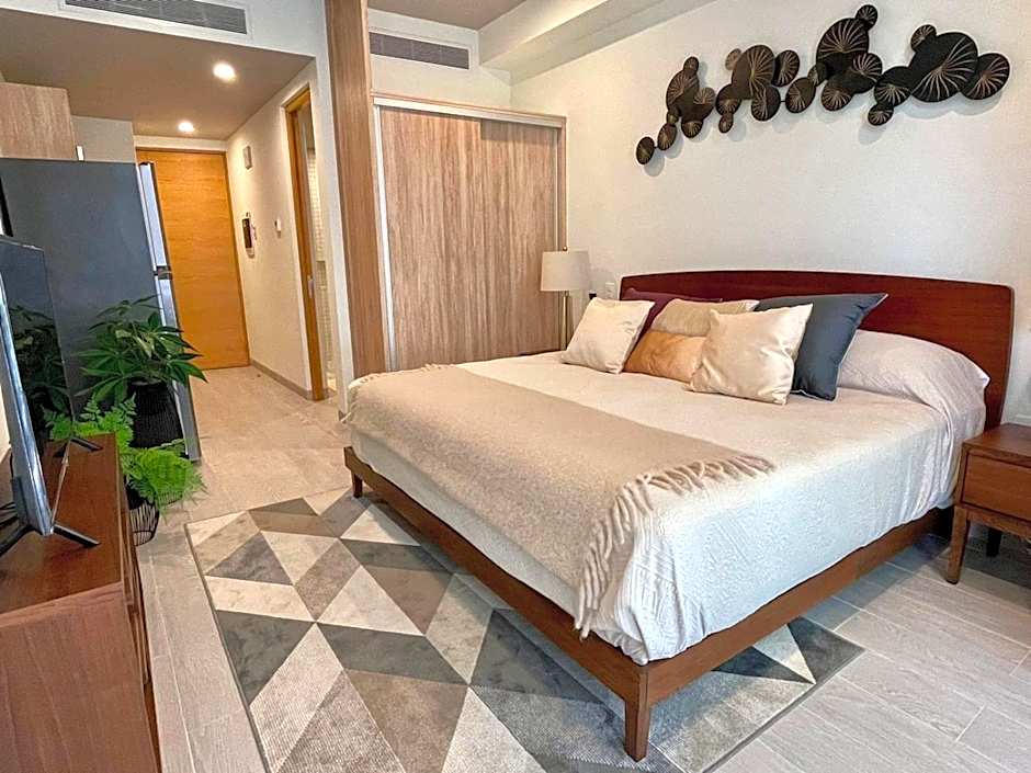 The Boat Condo by Andiani Travel