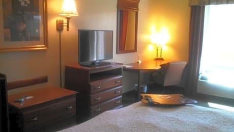 King Room with Sofa Bed and Study - Non-Smoking