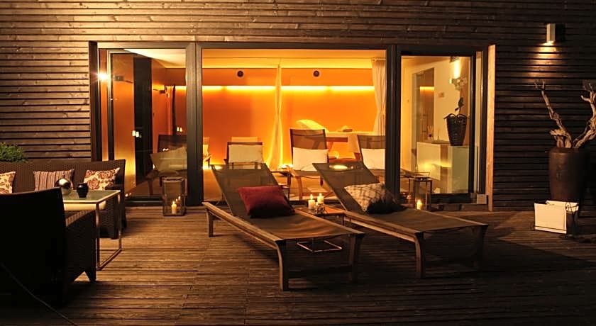 Boutique hotel - Sun House Banovci