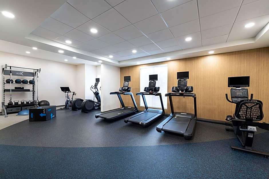 Hilton Garden Inn St. Charles