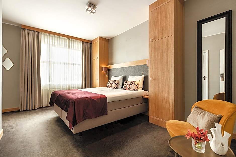 Photo 1 of 4 of Superior 2 Beds