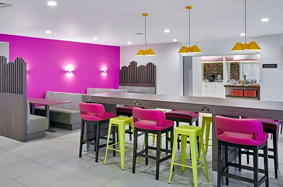 Hampton Bristol City