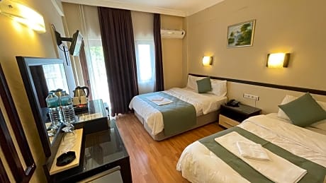 Double Room with Balcony (2 Adults + 1 Child)