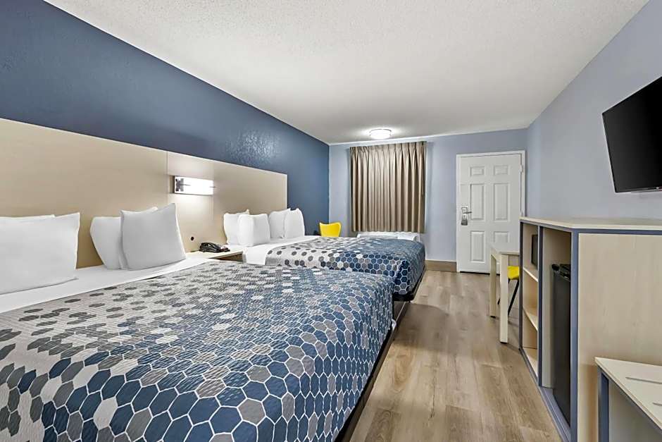 Econo Lodge Inn & Suites Cayce I-26 Airport