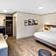Best Western Plus Executive Suites