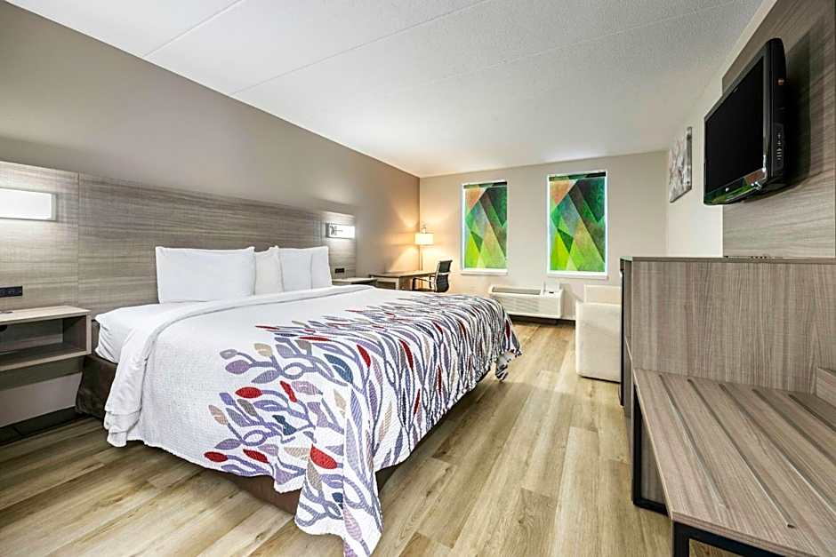 Red Roof Inn & Suites Middleborough