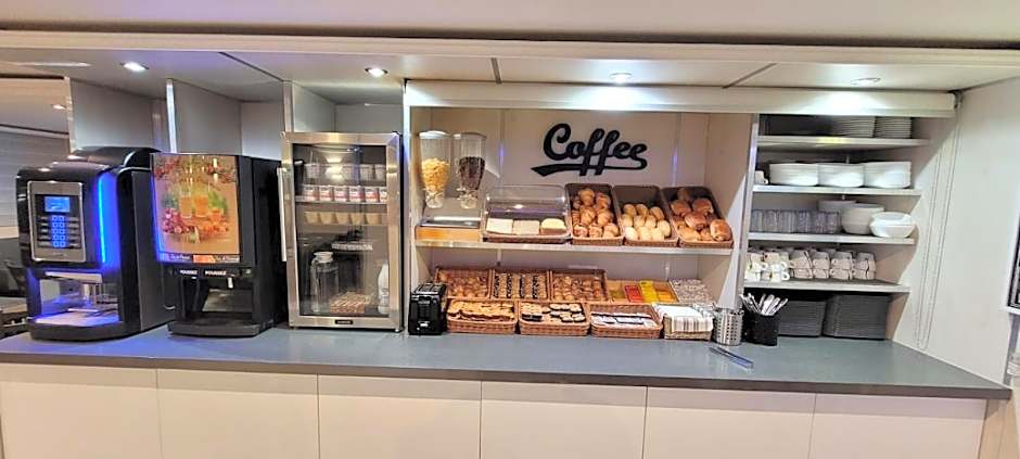 Fasthotel Roissy - Saint-Witz