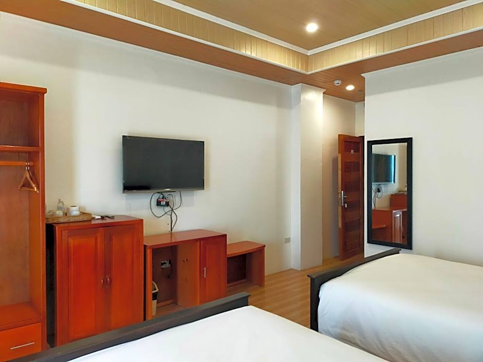 Photo 1 of 6 of Deluxe 2 Beds