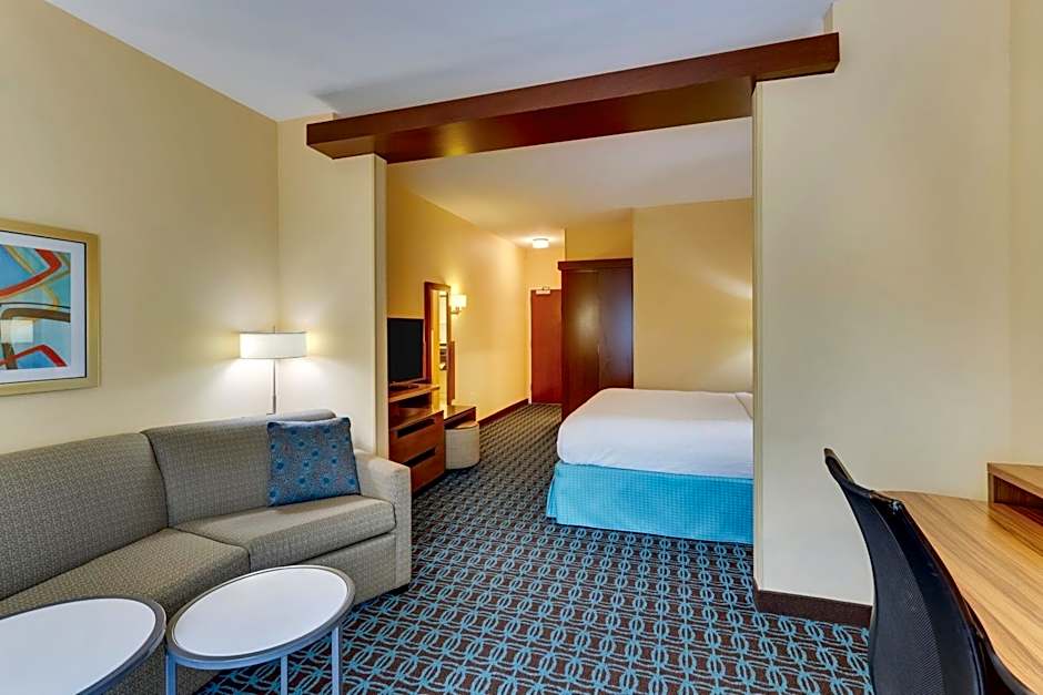 Fairfield Inn & Suites by Marriott Dunn I-95