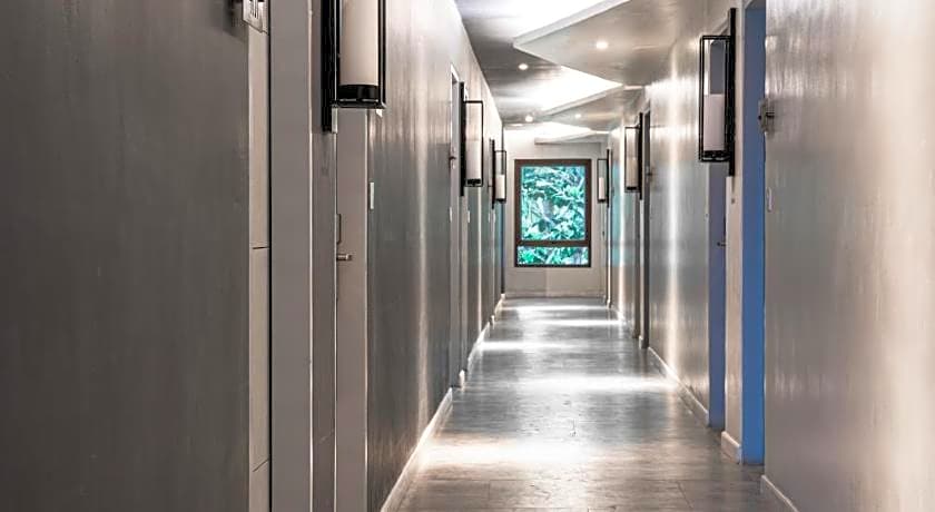 Ferra Hotel and Garden Suites