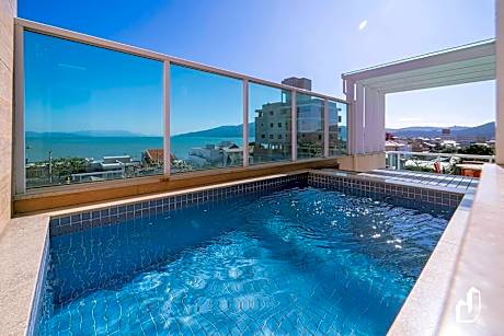 Cobertura 03 suítes, piscina privativa e vista mar