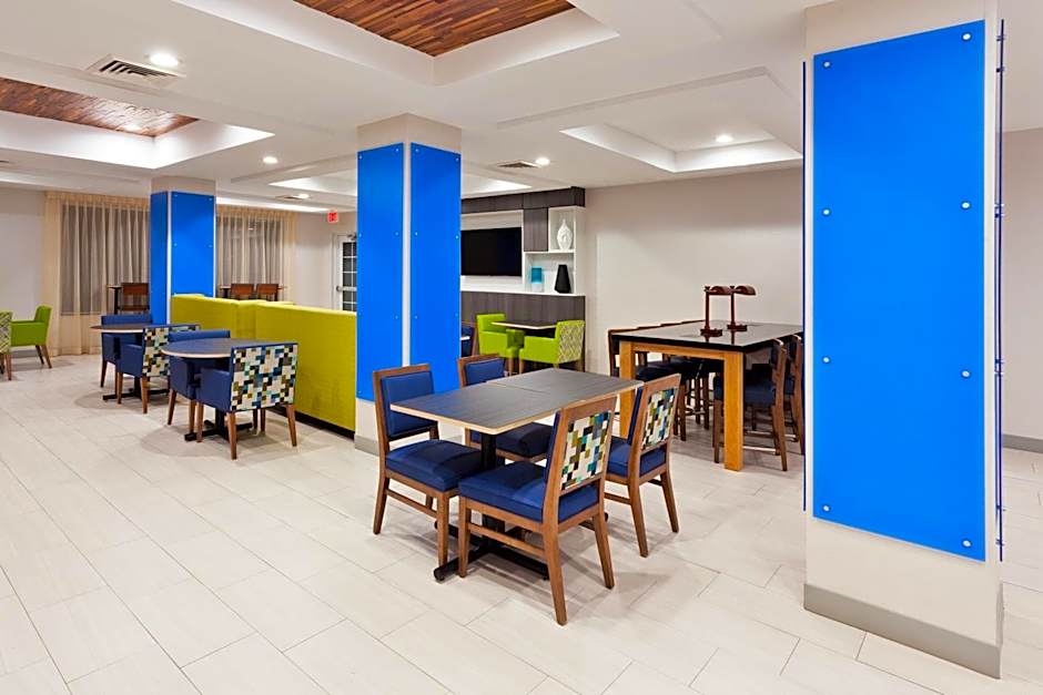 Holiday Inn Express Hotel & Suites Dothan North By IHG