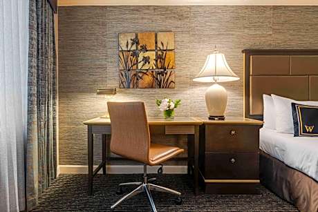 Queen Room with Two Queen Beds and Roll-In Shower - Disability Access/Non-Smoking