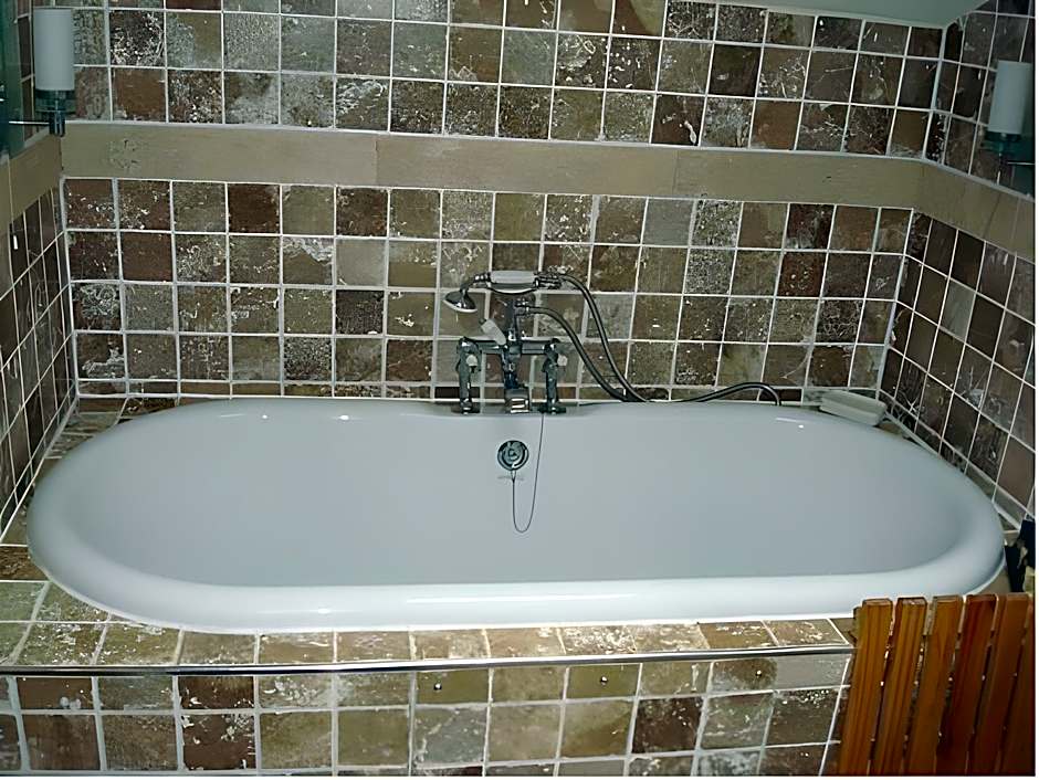 The Wayside and Whisky Barn