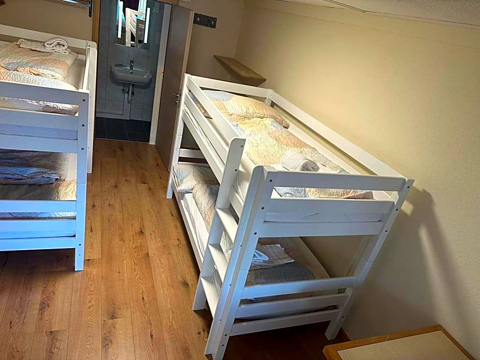 Hostel by Grischalodge